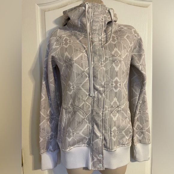 Billabong White Gray Aztec Print Coat Sz‎ Small Mid Weight Thumb Holes - Picture 1 of 5